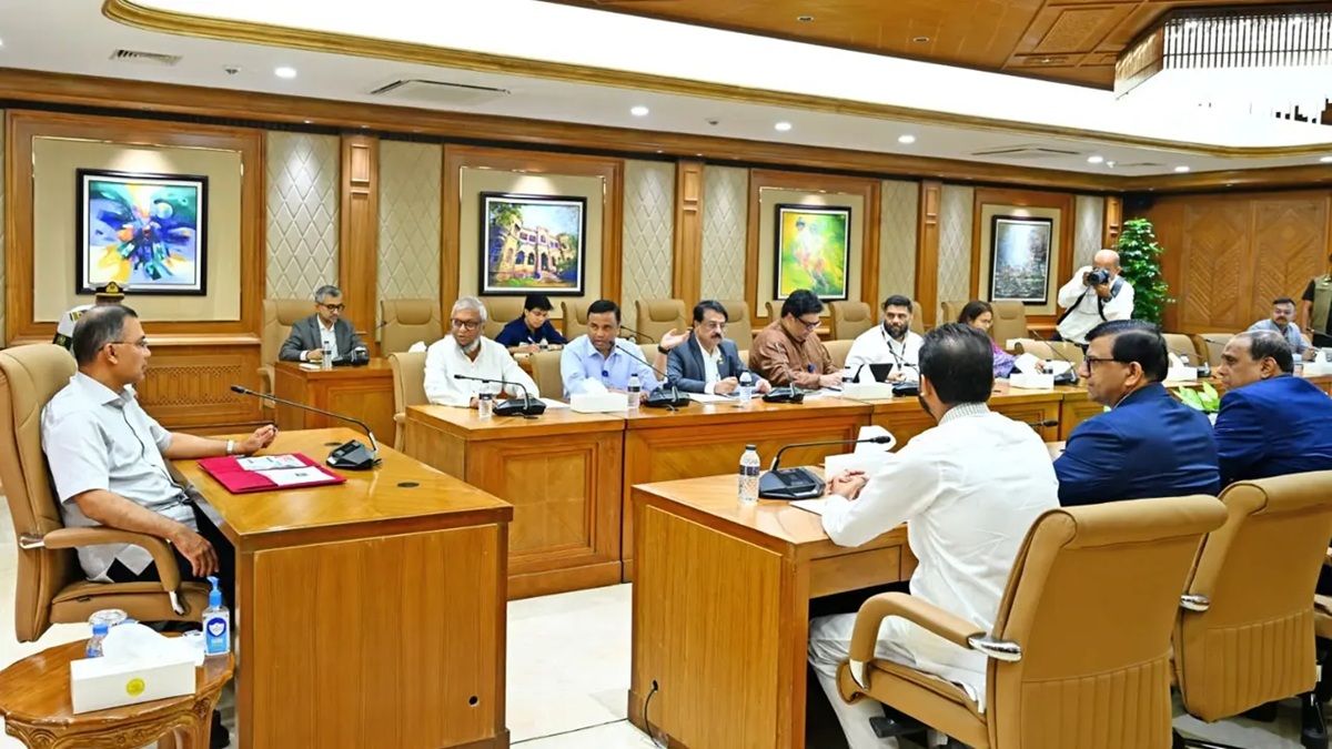  আগামী মাসেই চালু হচ্ছে প্রবাসীদের জন্য বিশেষ কার্ড ‘প্রবাসী কার্ড’  